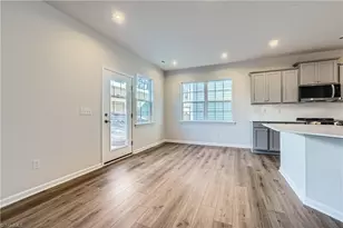 5646 Hydrangea St, Winston-Salem, NC 27104 - Photo 4