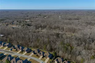 2365 Addison Blvd, High Point, NC 27262 - Photo 38