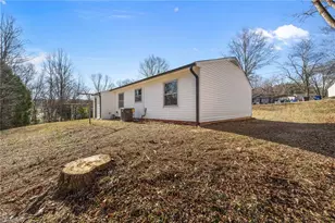 5207 Butterfield Dr, Winston-Salem, NC 27105 - Photo 24