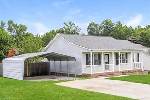 5 Buck Forest Ln, Thomasville, NC 27360 - Photo 2