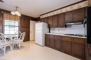 1055 Whispering Pines Dr, Kernersville, NC 27284 - Photo 10