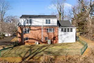 254 Hillcrest Dr, Elkin, NC 28621 - Photo 6