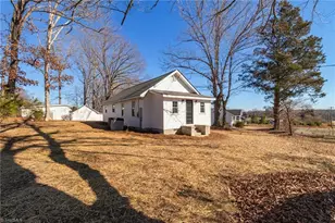 812 W Main St, Franklinville, NC 27248 - Photo 28