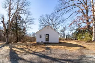 812 W Main St, Franklinville, NC 27248 - Photo 26