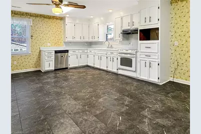 509 Valleybrook Drive, Jamestown, NC 27282 - Photo 2