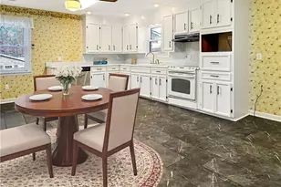 509 Valleybrook Dr, Jamestown, NC 27282 - Photo 2