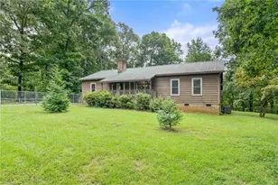 1111 Forest Ln, Thomasville, NC 27360 - Photo 2