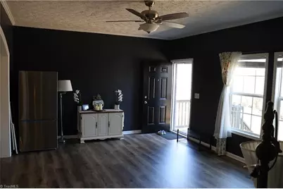 3836 E Lee Street, Greensboro, NC 27406 - Photo 4