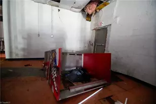 608 Ward Ave, High Point, NC 27260 - Photo 6