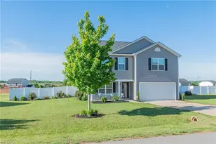 221 Estelle Dr, Lexington, NC 27295 - Photo 6