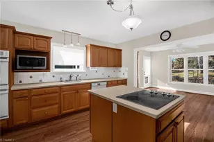 531 Hillwood Ct, Greensboro, NC 27410 - Photo 18