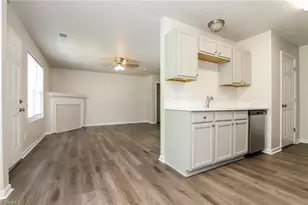 1032 Quinlan Dr, Greensboro, NC 27406 - Photo 6