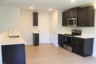 3300 Murchie St, Greensboro, NC 27405 - Photo 2