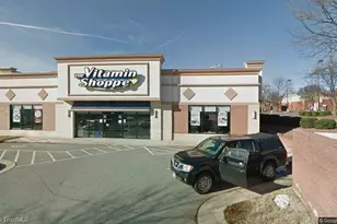 4529 W Wendover Ave, Greensboro, NC 27409 - Photo 12