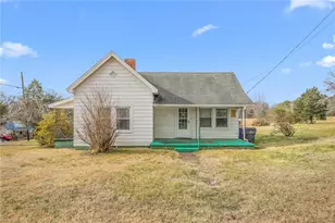 1004 W King St, Hillsborough, NC 27278 - Photo 6