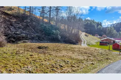 228 Don Adams Road, Lansing, NC 28643 - Photo 4