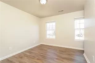 2115 Gramercy Park Dr, Greensboro, NC 27406 - Photo 12