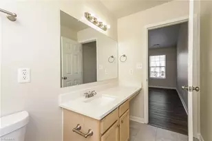 2115 Gramercy Park Dr, Greensboro, NC 27406 - Photo 10