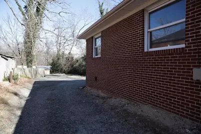 1708 Walker Avenue #B, Greensboro, NC 27403 - Photo 22