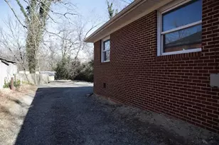 1708 Walker Ave, Greensboro, NC 27403 - Photo 22