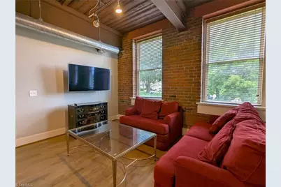 836 Oak Street #304, Winston-Salem, NC 27101 - Photo 18