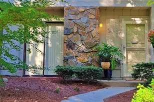 203 Lamplighter Cir, Winston-Salem, NC 27104 - Photo 2