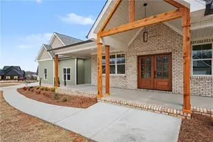 183 Providence Trl, Madison, NC 27025 - Photo 2