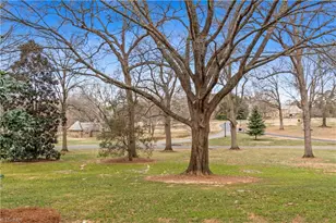 8 Graylyn Pl Ct, Winston-Salem, NC 27106 - Photo 40