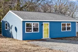 1501 Earl Dr, Greensboro, NC 27406 - Photo 2