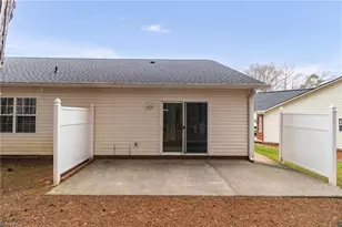 124 Bethania Oaks Cir, Pfafftown, NC 27040 - Photo 24