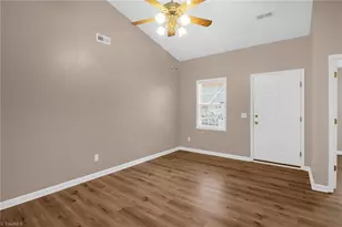 124 Bethania Oaks Cir, Pfafftown, NC 27040 - Photo 6