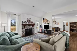 222 Fox Meadow Ln, Winston-Salem, NC 27107 - Photo 2