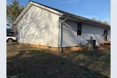 1003 Osborne Sunset Drive, North Wilkesboro, NC 28659 - Photo 2