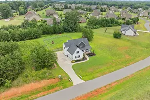 7412 Kingsley Pl, Stokesdale, NC 27357 - Photo 36