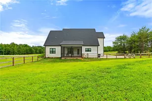 7412 Kingsley Pl, Stokesdale, NC 27357 - Photo 38