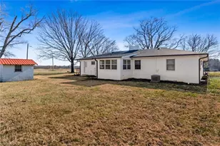2432 Holcomb Rd, Yadkinville, NC 27055 - Photo 34