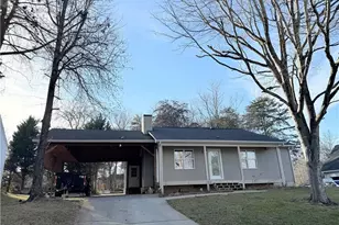 126 Blue Bonnet Ct, Mocksville, NC 27028 - Photo 2