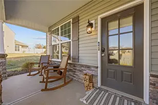 2520 Trackers Ct, Graham, NC 27253 - Photo 6