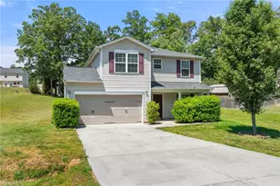 2750 Buckhorn Dr, Randleman, NC 27317 - Photo 2