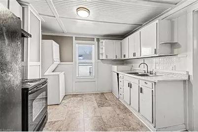 1303 Leonard Avenue, High Point, NC 27260 - Photo 8