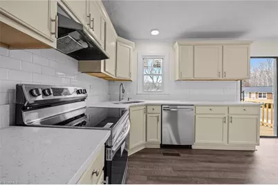 1207 Martin Luther King Jr Boulevard, Lexington, NC 27292 - Photo 16