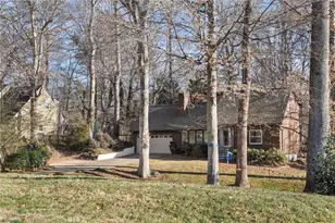 813 Horncastle Rd, Winston-Salem, NC 27104 - Photo 2