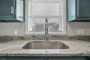 2221 Oak Hill Dr, Greensboro, NC 27408 - Photo 18