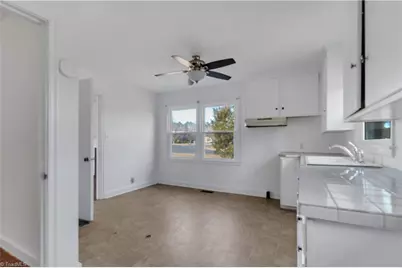 1052 N Main Street, Troy, NC 27371 - Photo 10