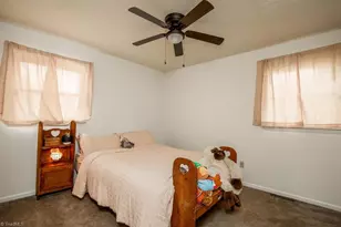 305 Carter Dr, Thomasville, NC 27360 - Photo 10