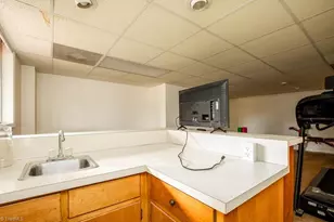 305 Carter Dr, Thomasville, NC 27360 - Photo 14