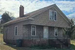 1216 Fieldcrest Rd, Eden, NC 27288 - Photo 1