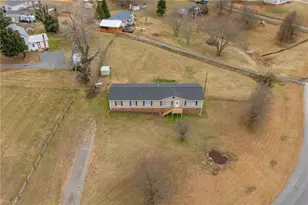 1058 Pearl Ct, Randleman, NC 27317 - Photo 38