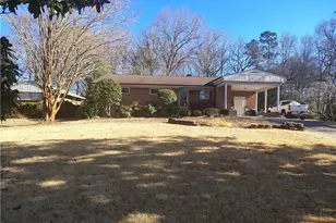 605 Westchester Dr, High Point, NC 27262 - Photo 1