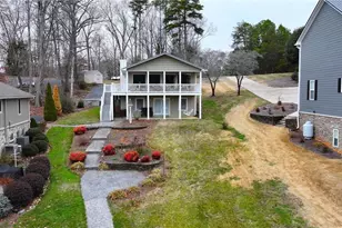 105 Sunrise Ln, New London, NC 28127 - Photo 4